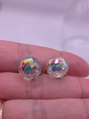 Vintage Iridescent Faceted Round Clip-On Earrings